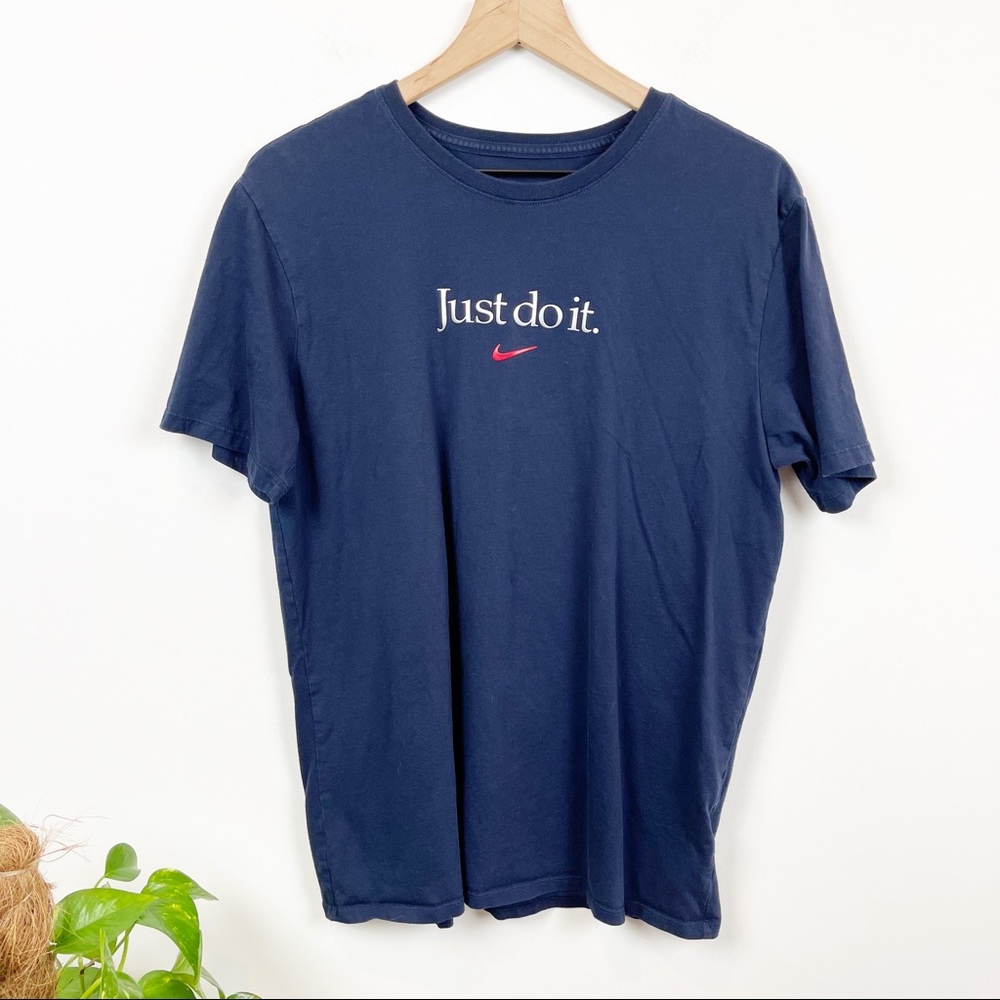 Nike Just Do It Raised Graphic Print T Shirt Navy